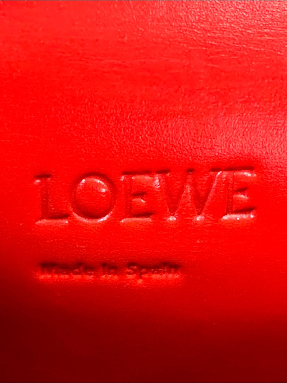 Loewe Barcelona Red Leather Iconic Triangular Fastening Shoulder/Crossbody COA - Picture 8 of 17